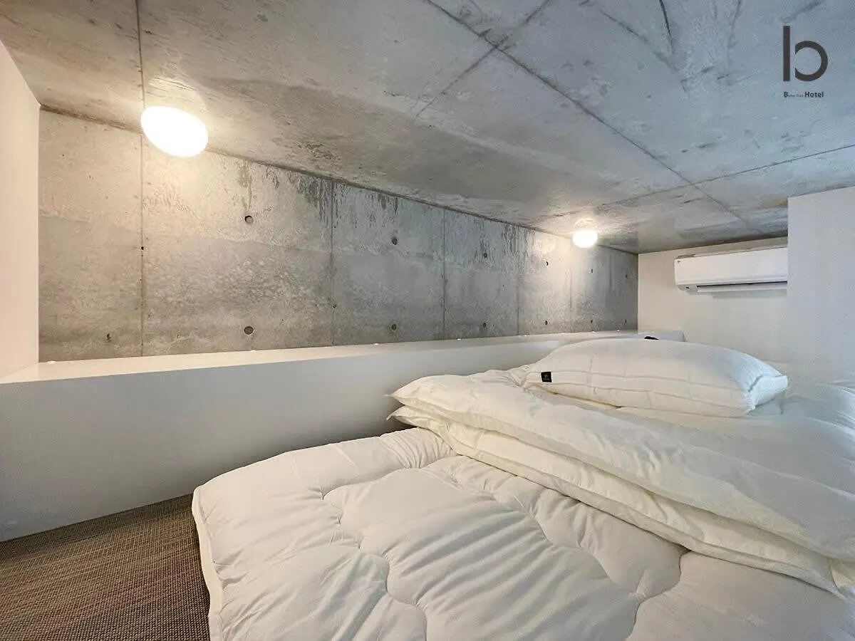 Bhotel Nekoyard - Modern Loft Studio Near Peace Park & City Center 히로시마 0*,